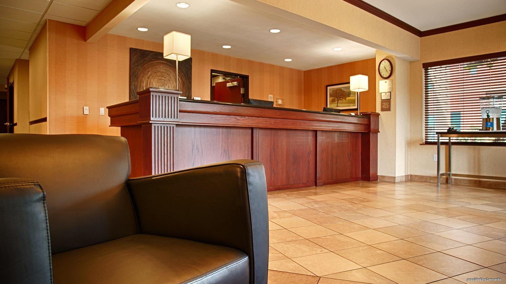 Best Western Wilsonville Inn & Suites Exterior photo